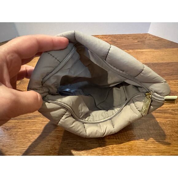 Tarte Cosmetics Quilted Makeup Bag – Gray – 8x10 – Brand New Sleek Design - Picture 3 of 6
